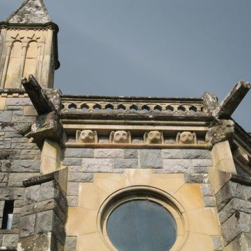 St_Conan's_Kirk_Owl_Detail_in_Stone